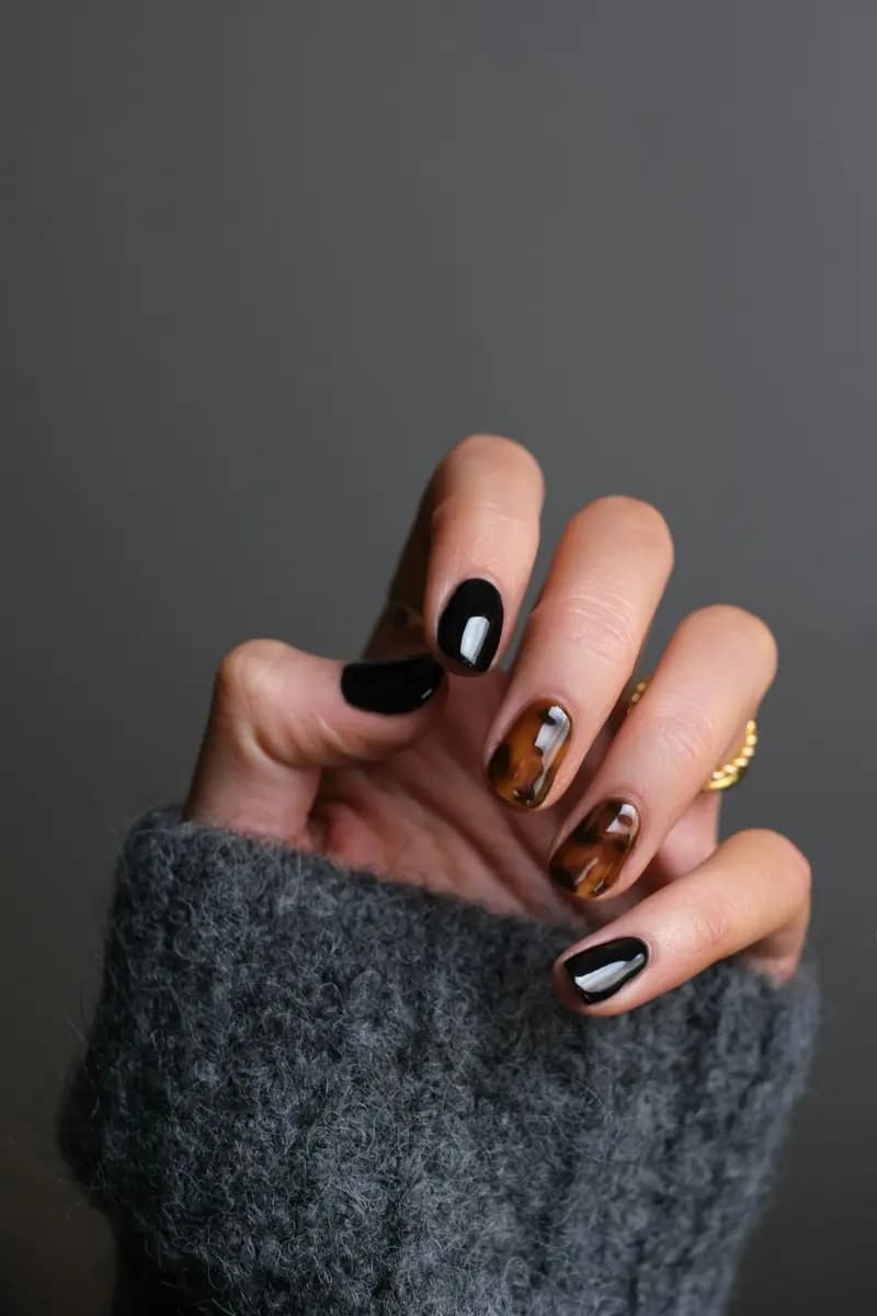 Nail Tráng Gương (Glazed Donut Nails) - Xu Hướng Tối Giản Cực Hot