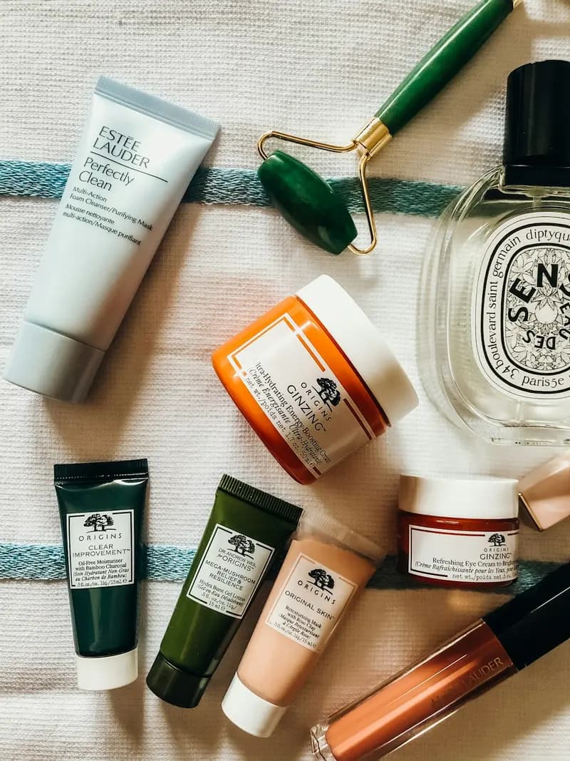 Top Hoạt Chất Chống Lão Hóa Vàng: Retinol, Peptides và Niacinamide